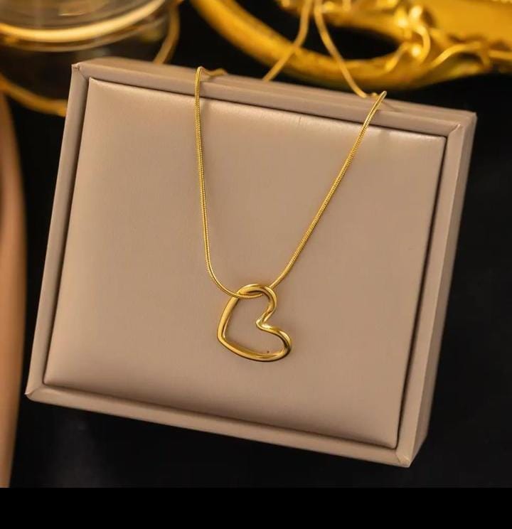 Anti Tarnish - Heart Chain Pendant