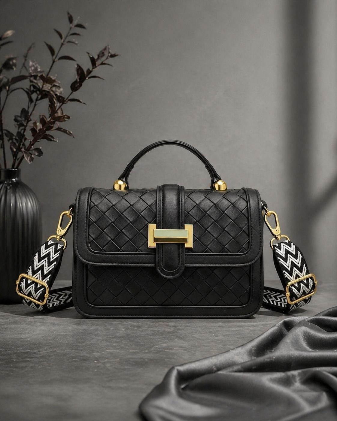 Diva Dale Handbag