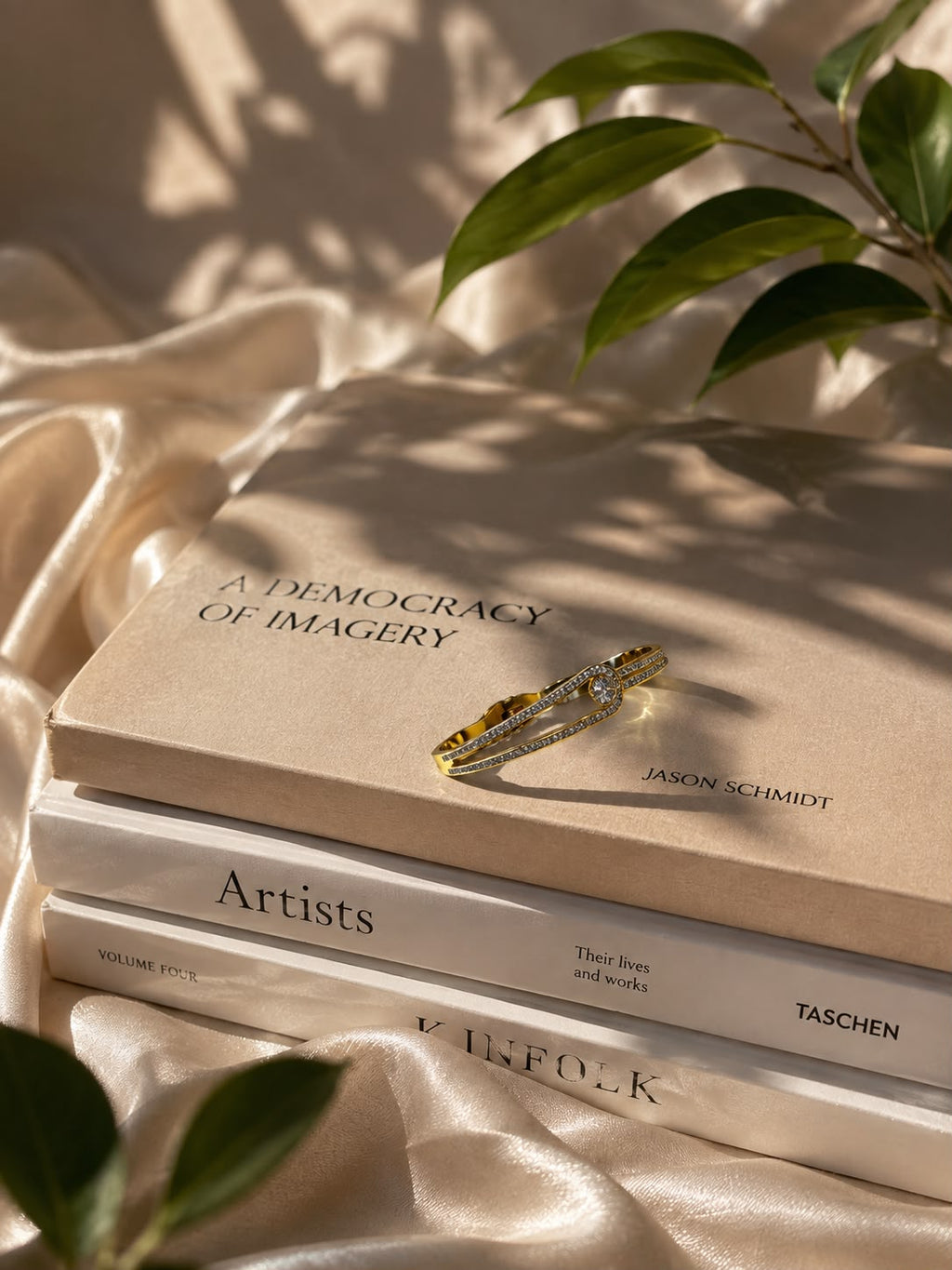 Luxe Halo Anti-Tarnish Gold Crystal Bracelet for Women