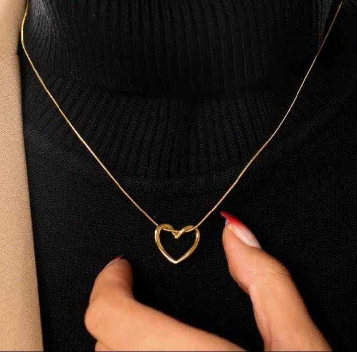 Anti Tarnish - Heart Chain Pendant